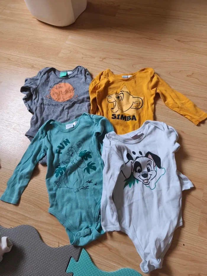 Lot 4 bodies Disney