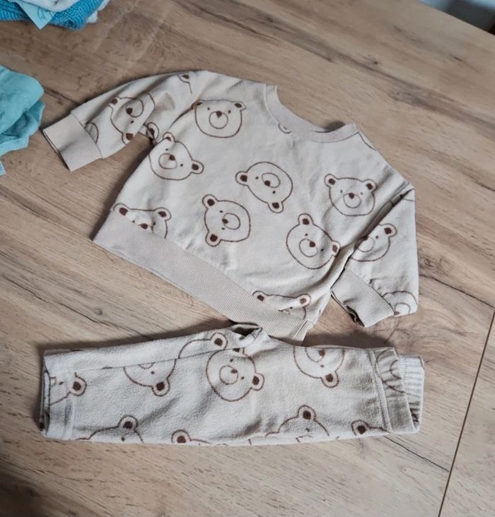 Ensemble ou Pyjama polaire 12 mois imprimé ourson