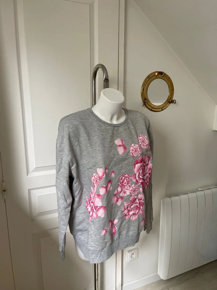 Pull à fleurs