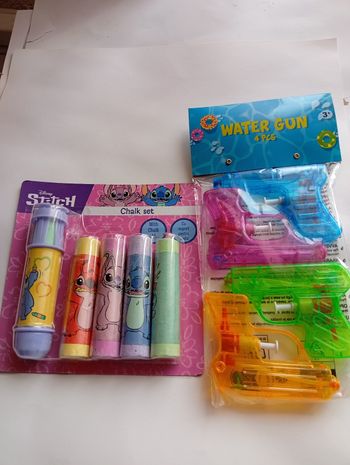 Lot jouet extérieur pistolets à eau+craie pour trottoir 