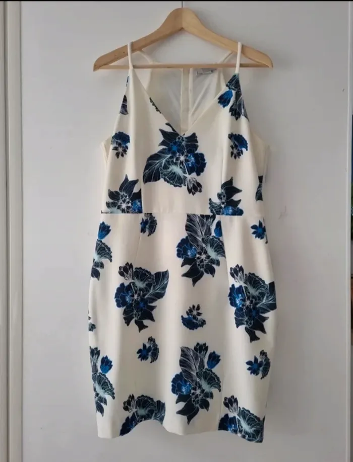 Magnifique robe cocktail bleu et blanche