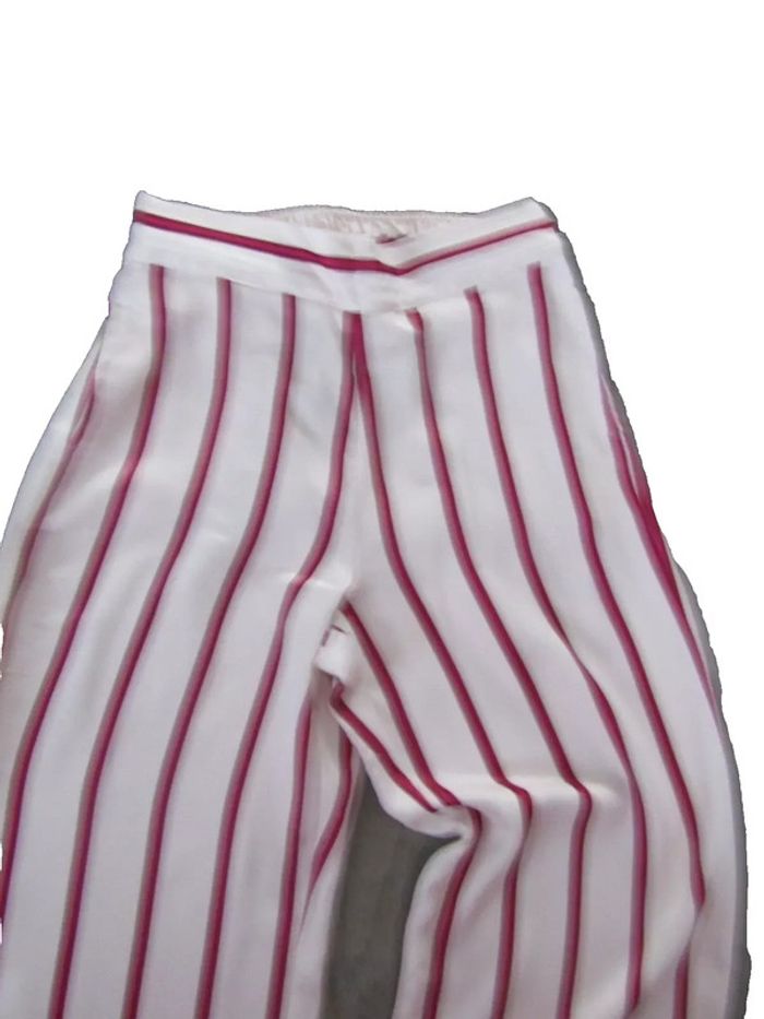 pantalon caleçon élastique a la taille 1 poche de chaque côté marque etam taille indiquée XS = 34/36 - photo numéro 2