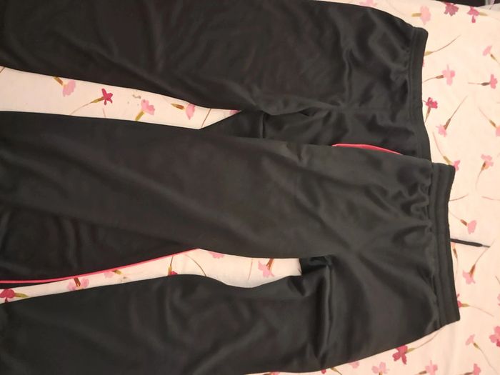 Lot de 2 beaux jogging noir à détails fushia - T 10 A - Lotto, Airness - photo numéro 2