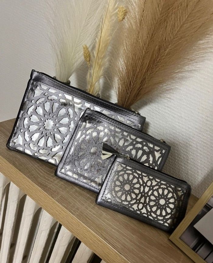 Lots de trois pochettes