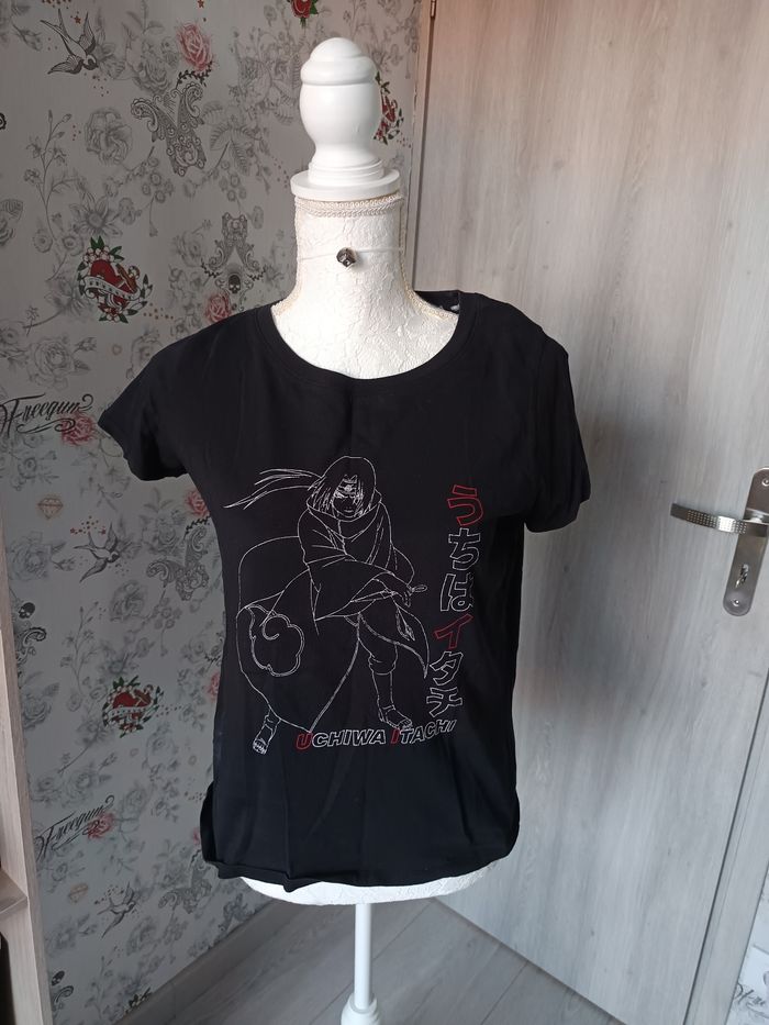 T-shirt itachi uchiwa