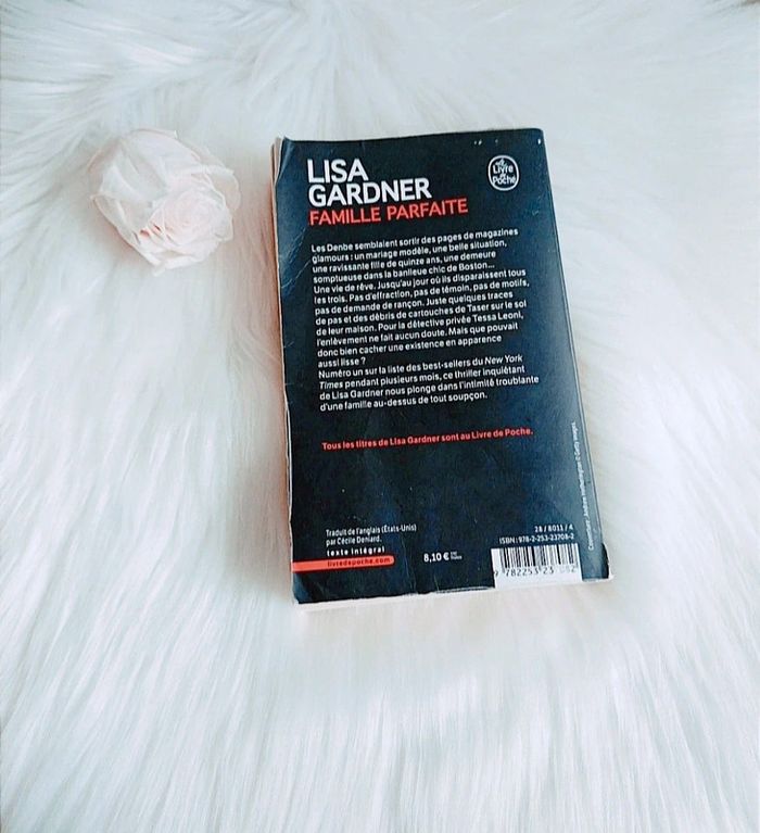 🌸 Livre Famille parfaite 🌸 - photo numéro 3