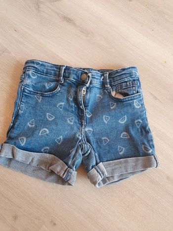 Short jeans