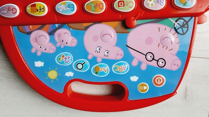 Jeu jouet Vtech voiture rouge avec poignée  Peppa pig apprend l'alphabet - photo numéro 4