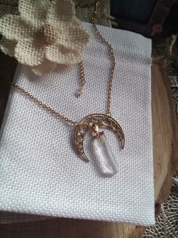 Collier lune et cristal de quartz