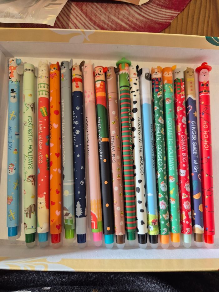 Lot de 17 stylos effaçables imitation legami