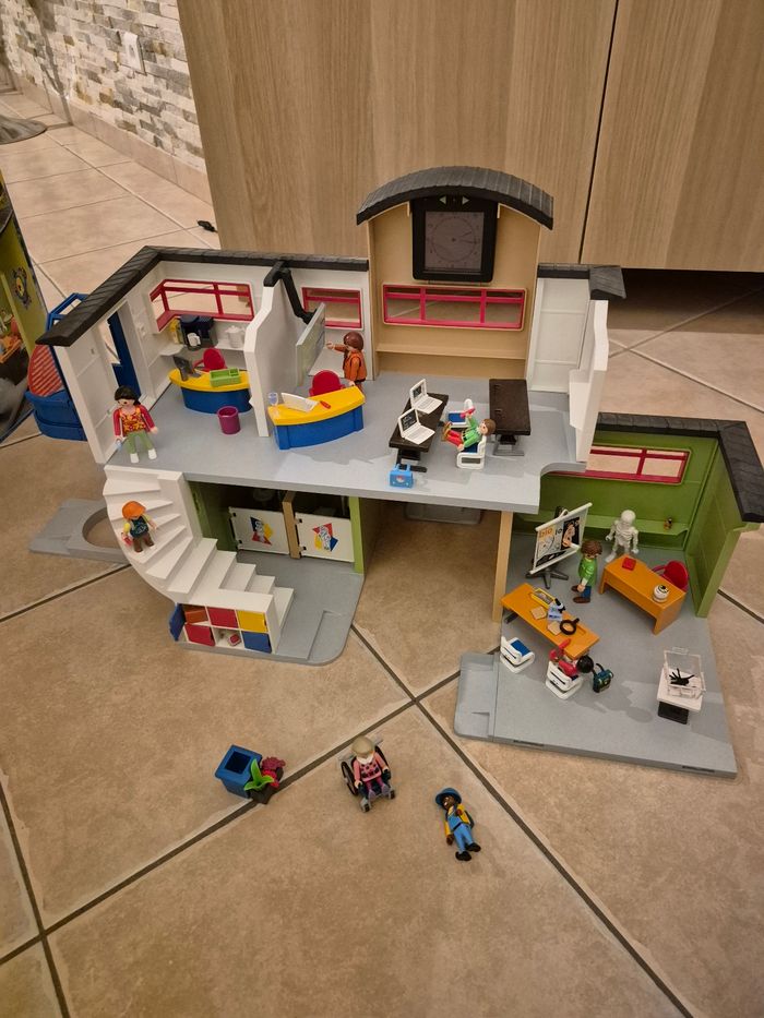 Playmobil 9453 école aménagée