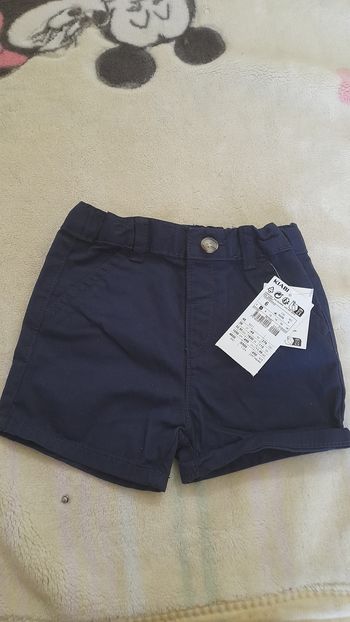 Short  garçon  neuf  6mois