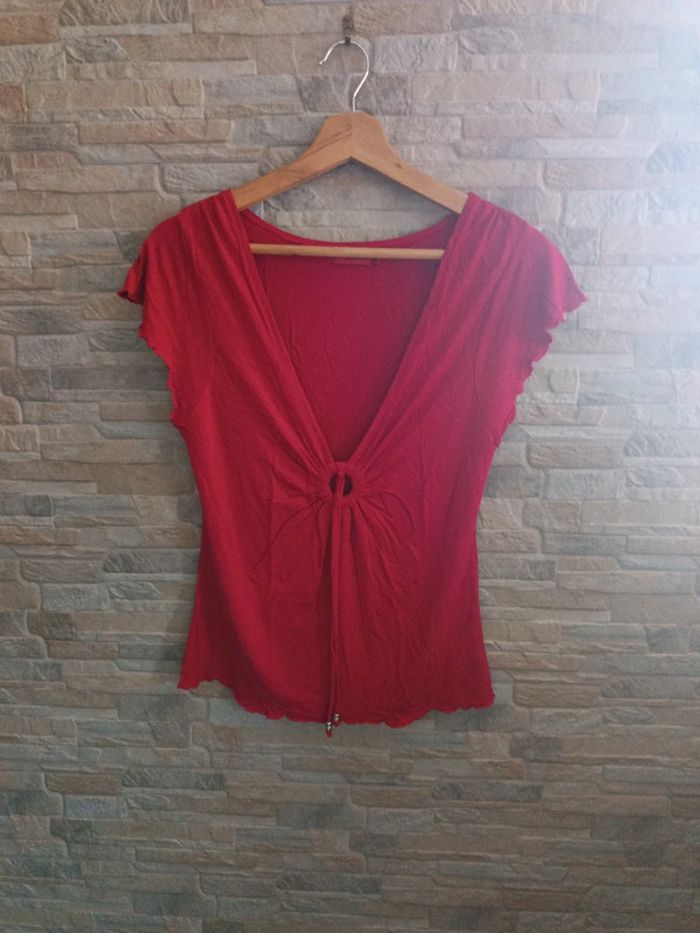 Top rouge à boucle Tissaia 38