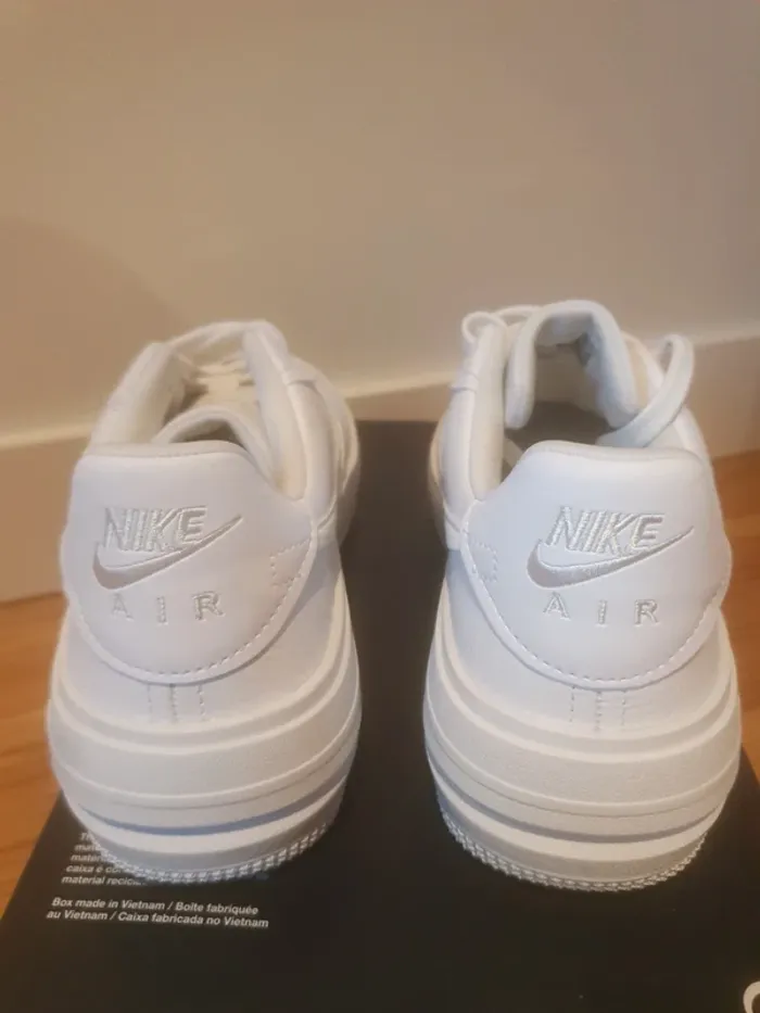Nike Air Force 1 plateforme "full white" (37.5) - photo numéro 7