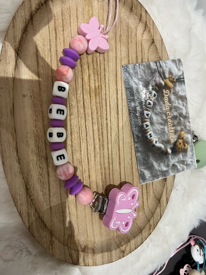 Attache tétine personnalisé papillons