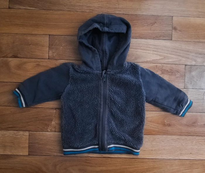 Veste à capuche 12 mois