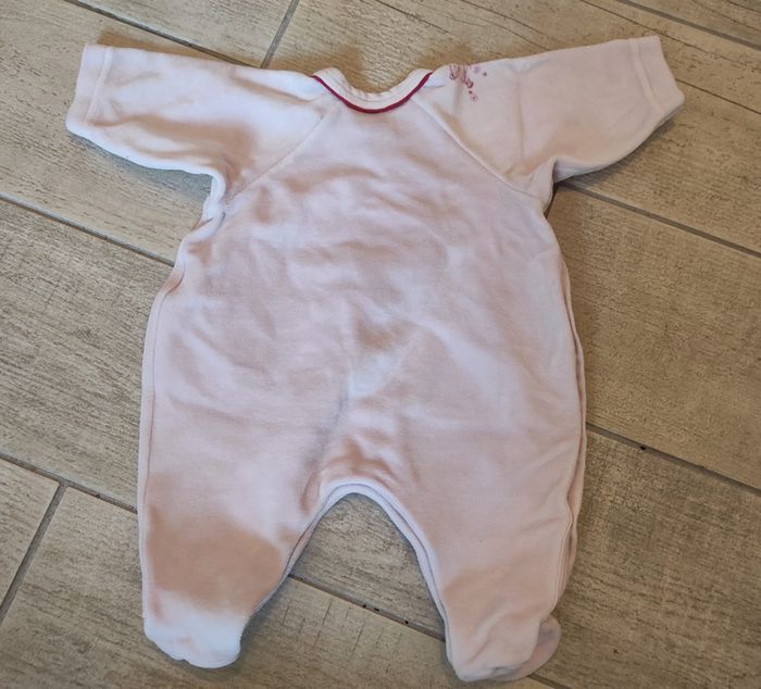 Lot pyjamas et combinaison 1 mois - photo numéro 11