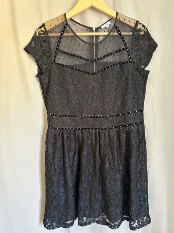 Robe chic, manches courtes, dentelle