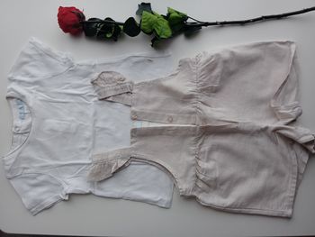 Magnifique ensemble blanc et doré 3 ans