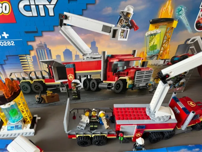 Lego 60282 City Fire L’unité de Commandement des Pompiers - photo numéro 4