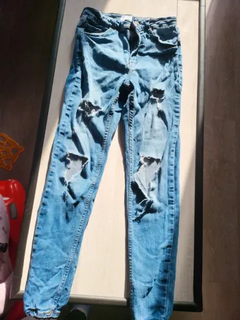 Jeans destroy taille 36