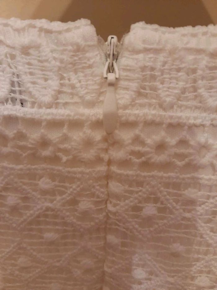 Robe dentelle chic - photo numéro 3