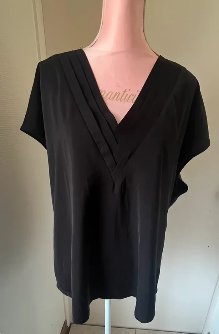 Haut noir taille 2 XL Emery Rose
