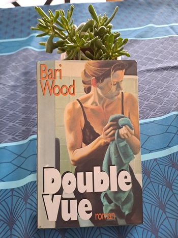 Livre Double Vue, Bari Wood