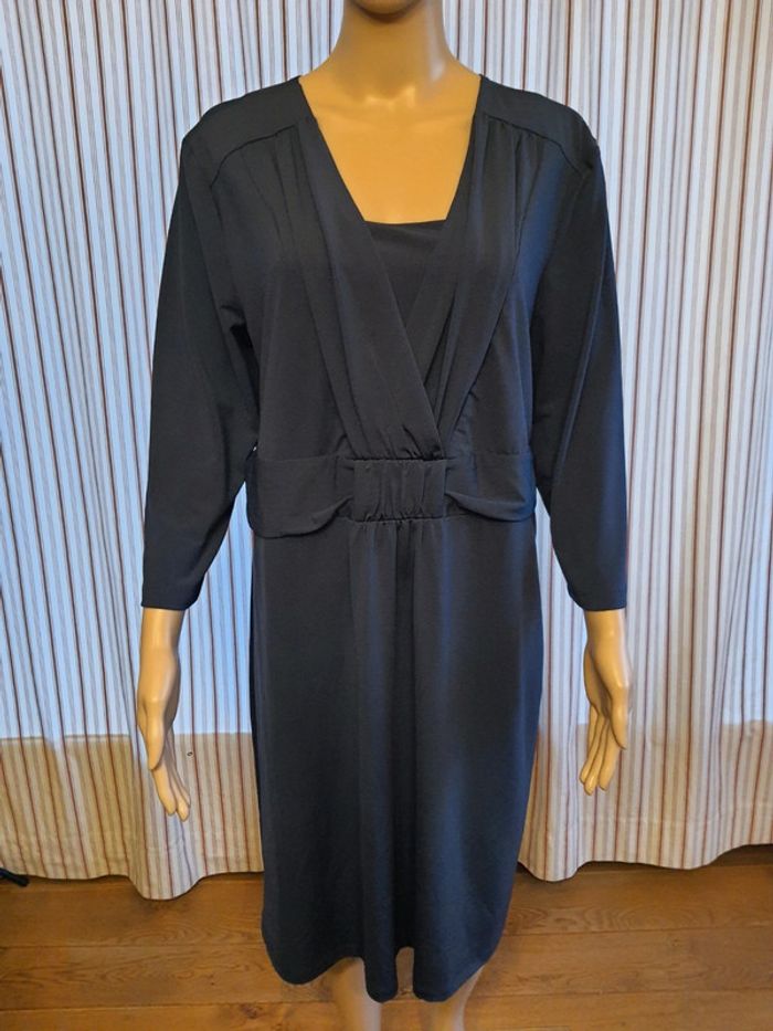 Jolie Robe bleu marine Charles Vögele fr be 46