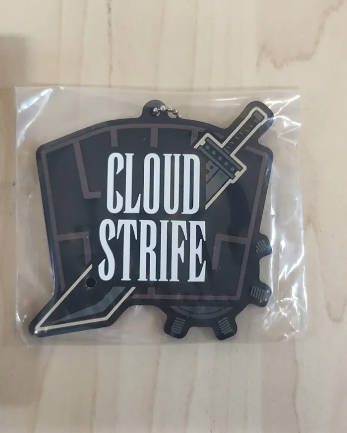 Porte-clefs Final Fantasy VII Rebirth : Cloud Strife - photo numéro 2