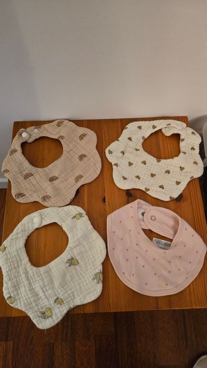 Lot bavoirs fille - photo numéro 2