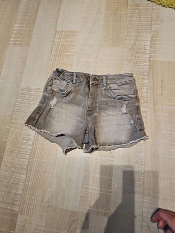 Short en jeans gris