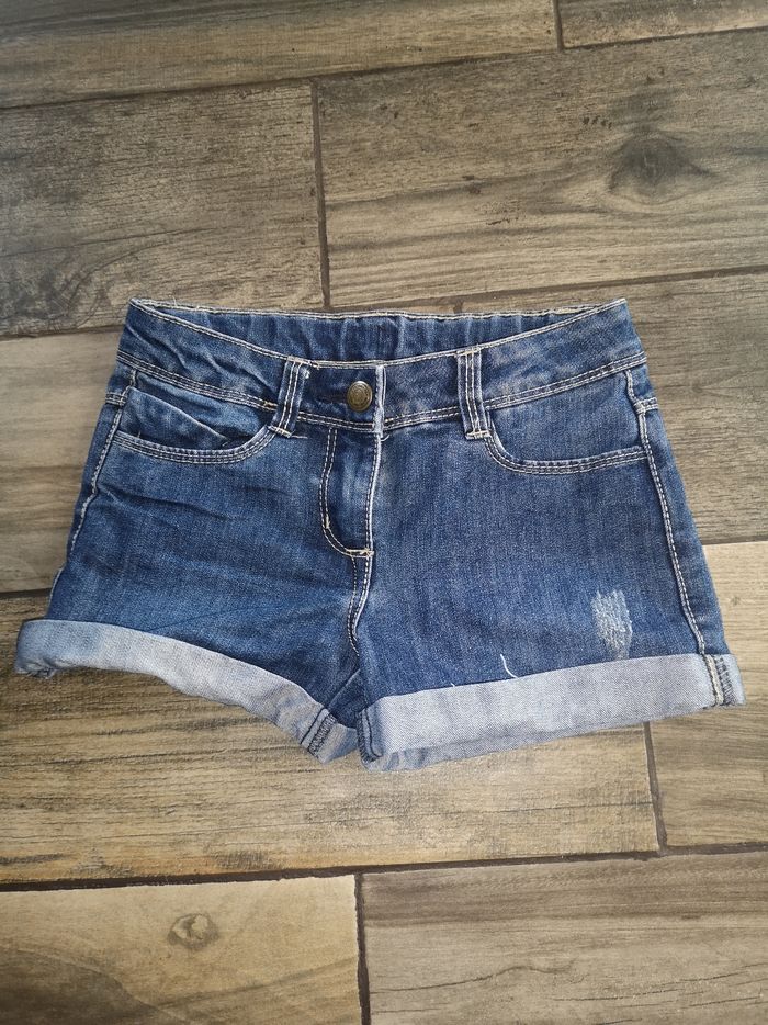 Short tape à l oeil 6 ans