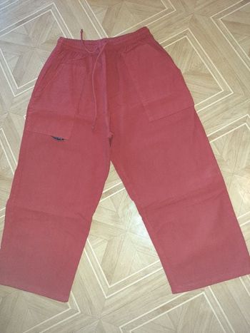 Pantacourt rouge. Coton. Marque Wakonda.