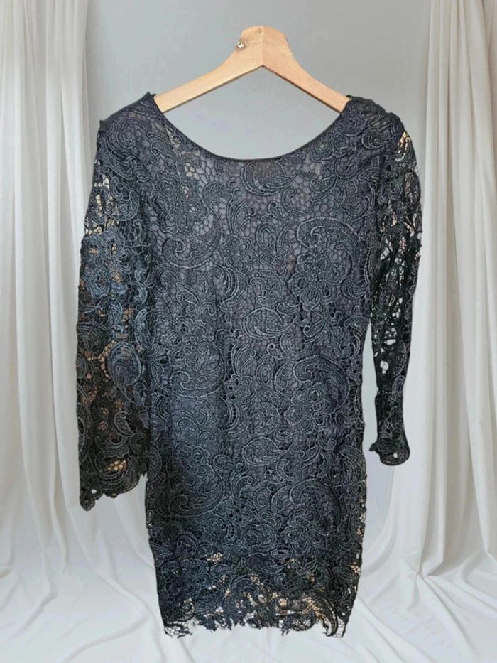 Robe noire sexy - photo numéro 3