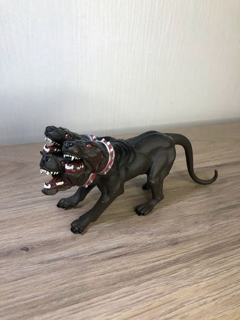 Créature figurine Papo mythique légendaire fantasy cerbère