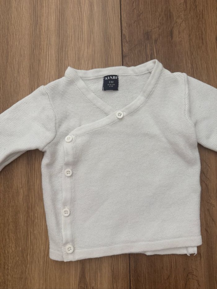 Brassière gilet blanc Kiabi 3 mois - photo numéro 2