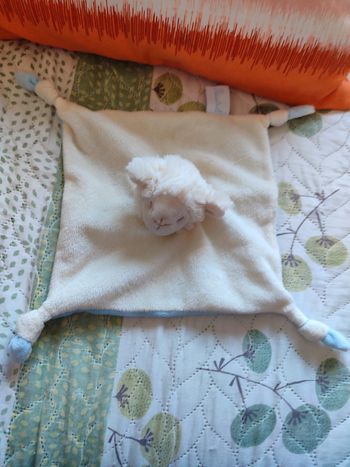 doudou mouton pediatril