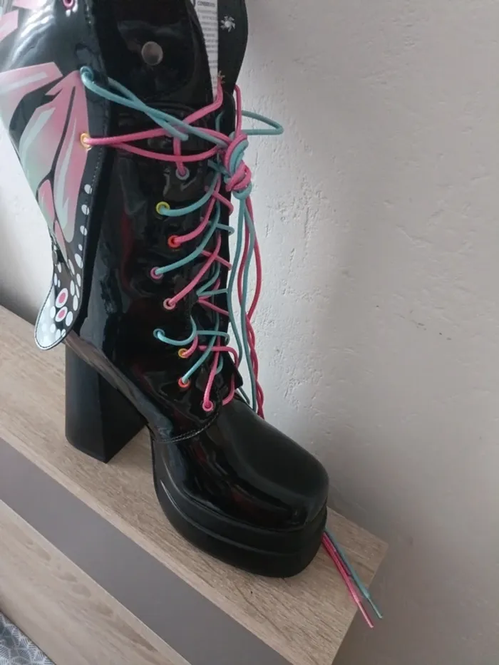 Magnifiques bottes plateforme - photo numéro 3