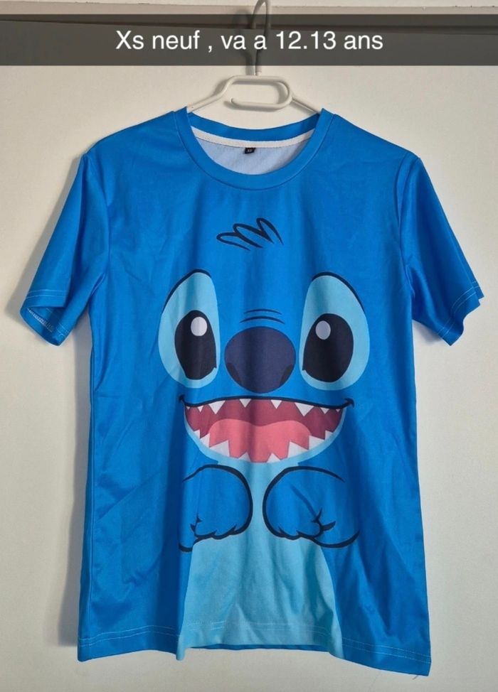 Joli T-shirt Stitch 12 13 ans neuf
