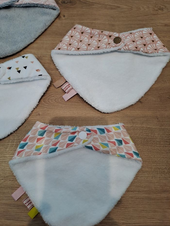 Bavoirs bandanas - photo numéro 5