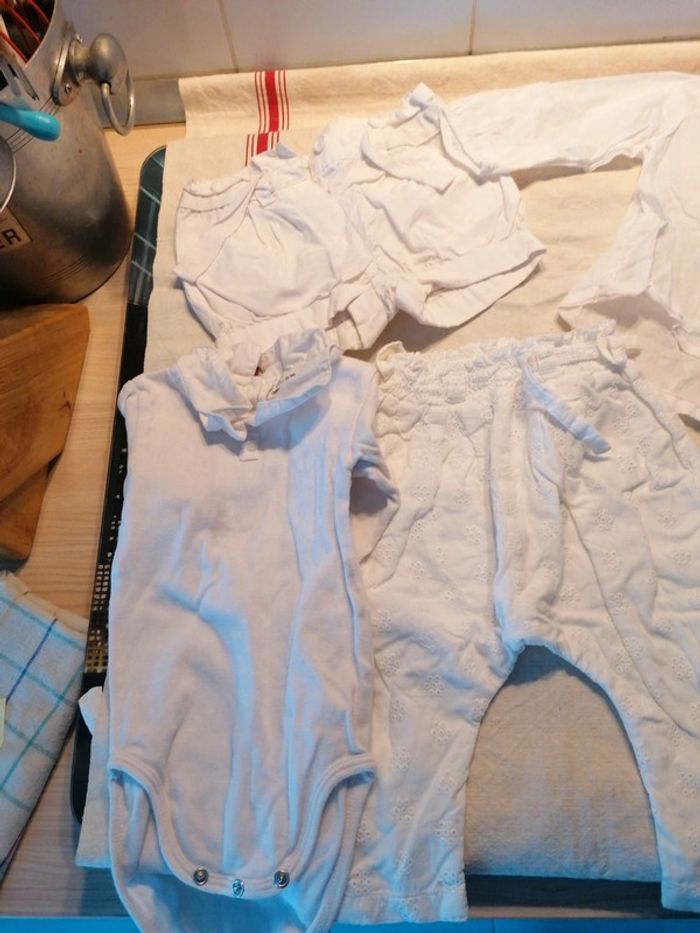 Lot de 5 vêtements fille taille 9 mois - photo numéro 2