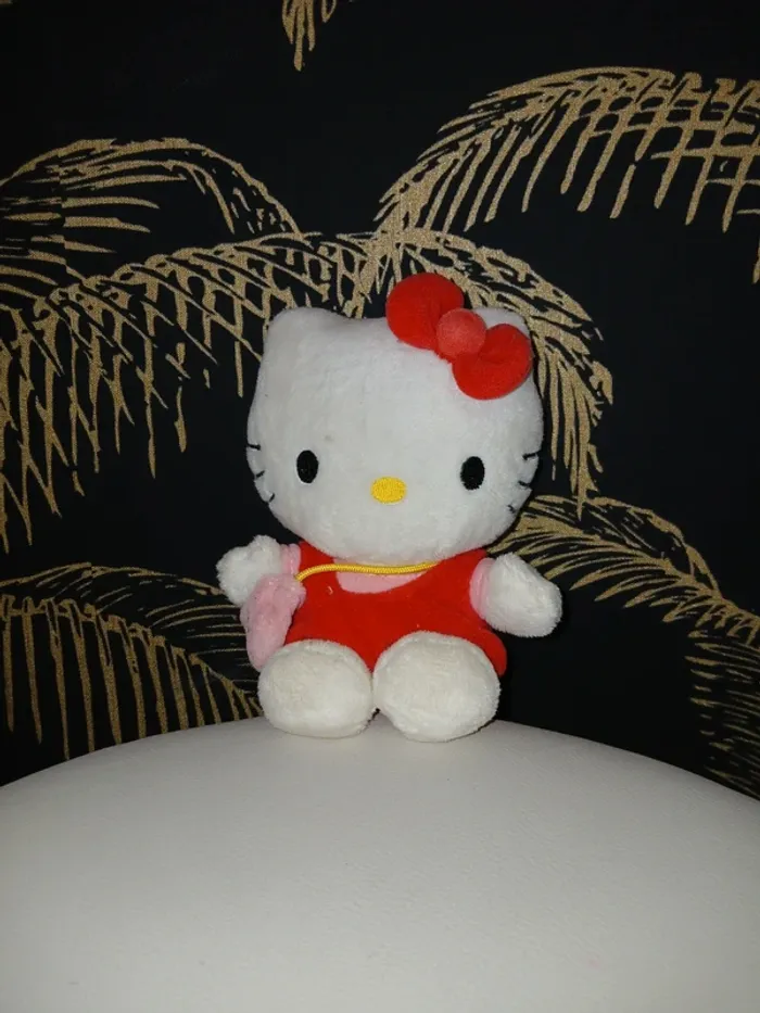 🩷 Petite peluche Hello-Kitty.
