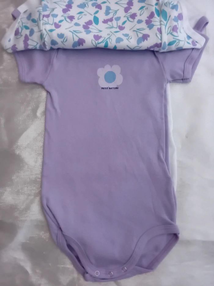 Lot de 3 bodies neufs taille 36 mois - photo numéro 3