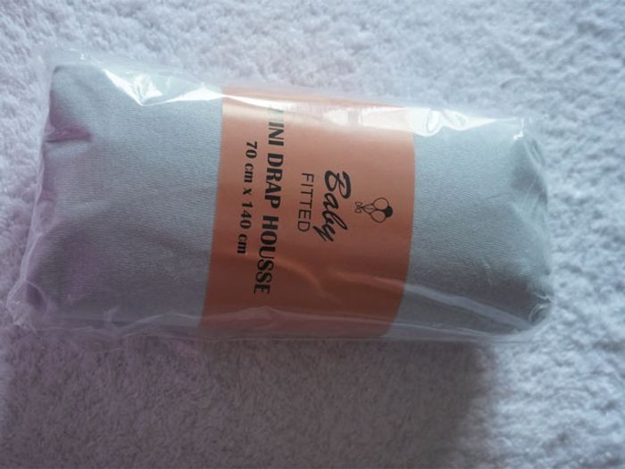 Drap housse bleu clair Baby Fitted neuf Dimension 70 x 140 cm