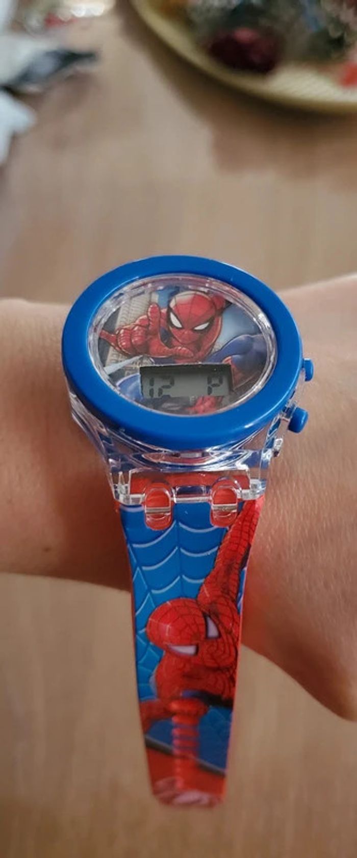 Montre enfant Spiderman toute neuve - photo numéro 6