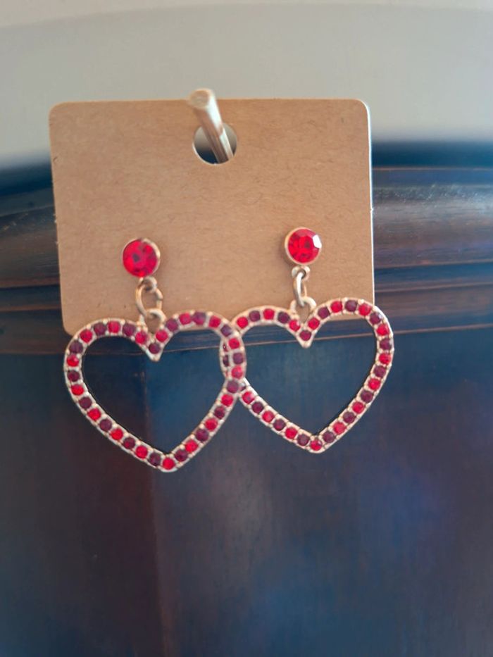 Adorables Boucles d'Oreilles Cœurs Rouges Strass - Idéal Cadeau