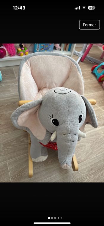 Éléphant à bascule