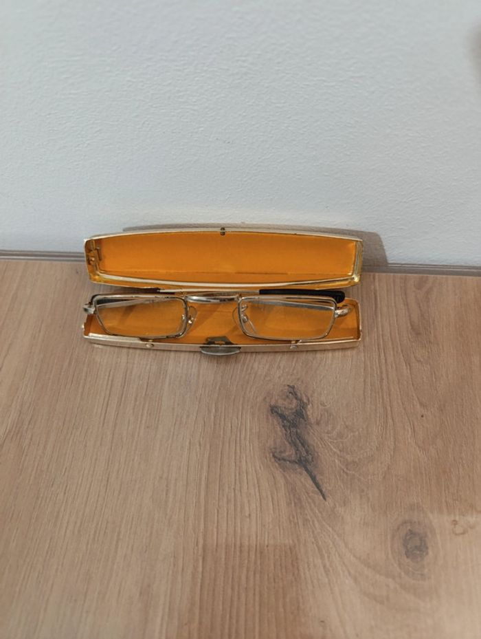 Lunettes et étuis vintage - photo numéro 3