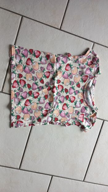 Tee shirt h&M fille 6/8 ans tbe